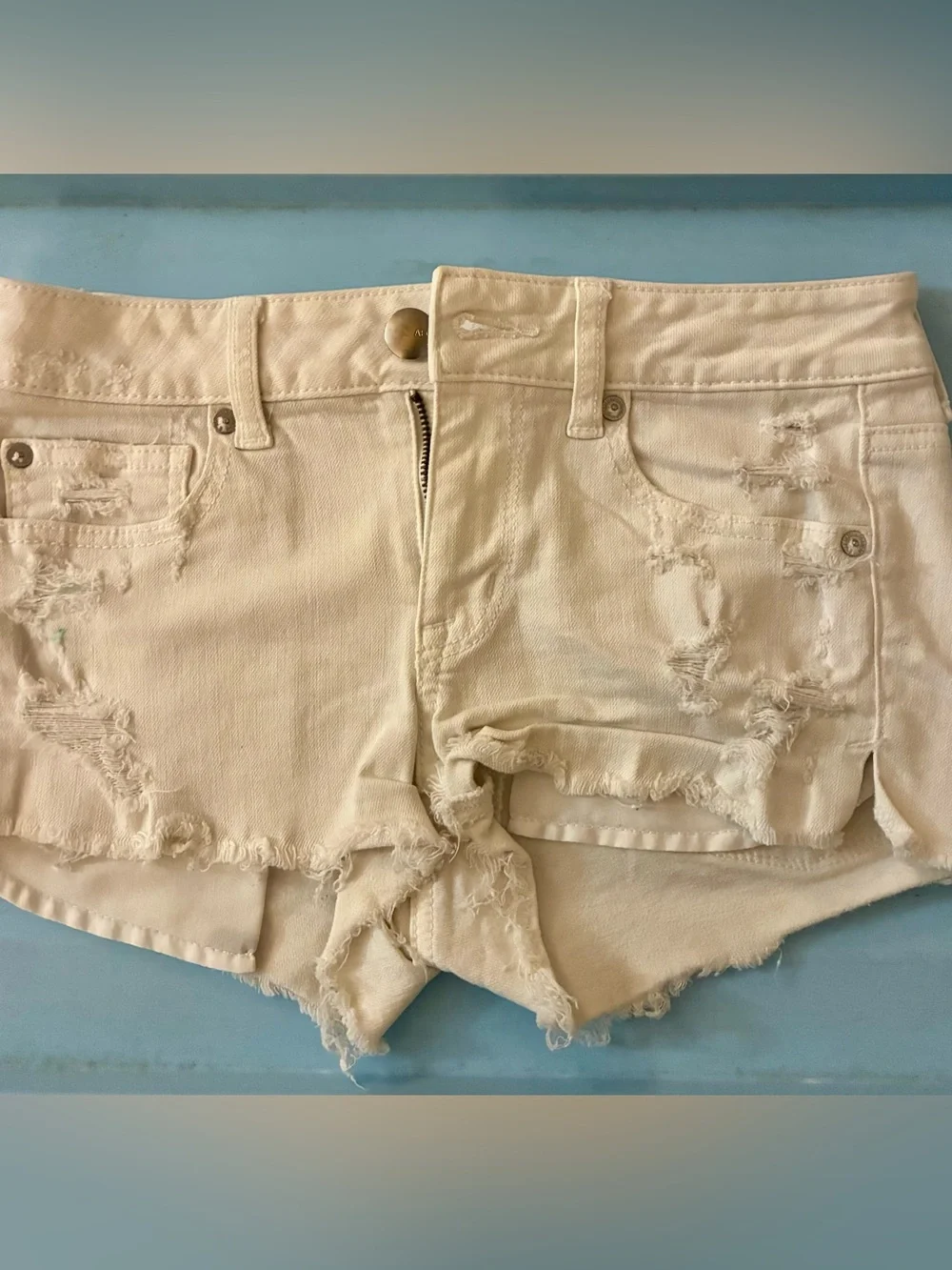 AMERICAN EAGLE High-Rise Distressed Women's White Denim Shorts🌼